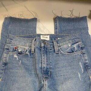 Hudson Blair Woman’s Jeans Straight Cut in Light Blue distressed bottom size 24